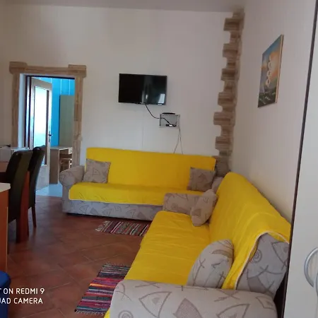 Ivanka Apartamento *